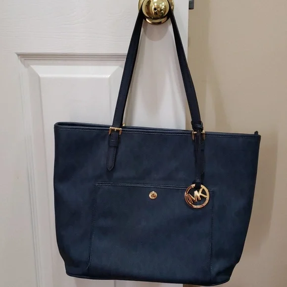 Navy blue sales purses michael kors